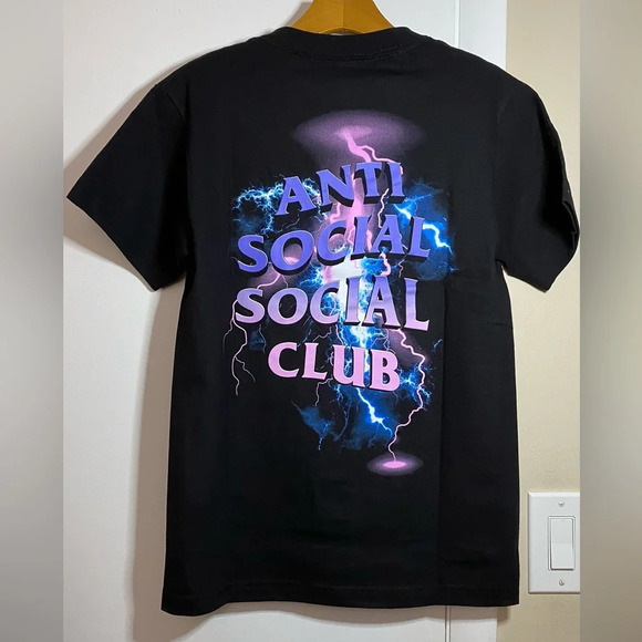 NWT ASSC Anti Social Social Club Bolt From The Blue Black Shirt Size Small - Picture 2 of 8